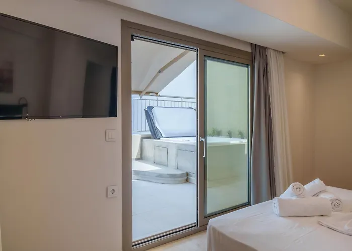 Notos Boutique Apartments 3